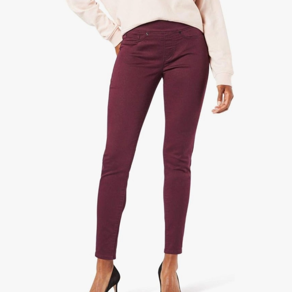 Signature by Levi Strauss Women's Skinny Jeans - Burgundy 30x28  Vibrant Office